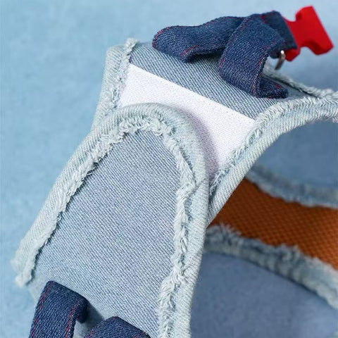 Close up of the velcro of ZEZE Denim Pet Harness and Lead - Pets Villa. 